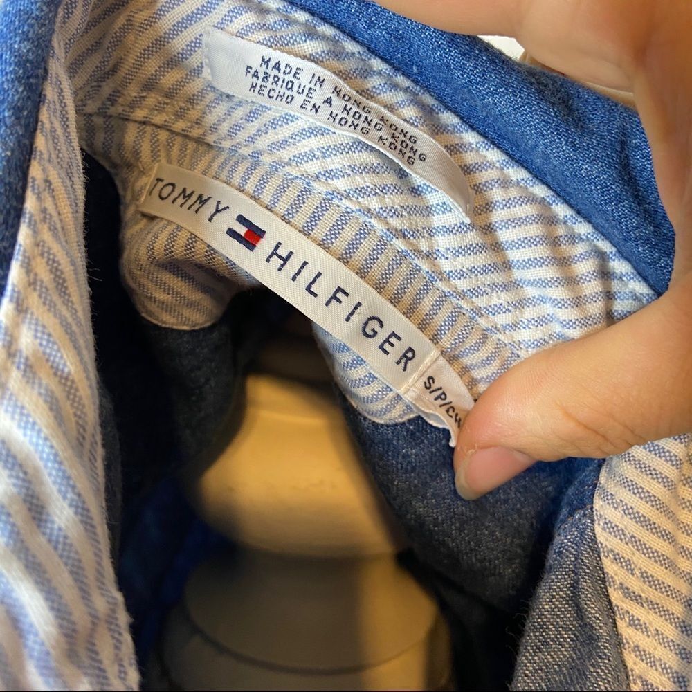 Tommy Hilfiger denim button up size small - Picture 6 of 8